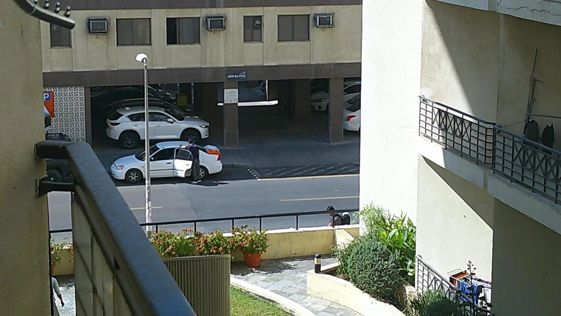 Ruby Star Hostel Dubai F2
